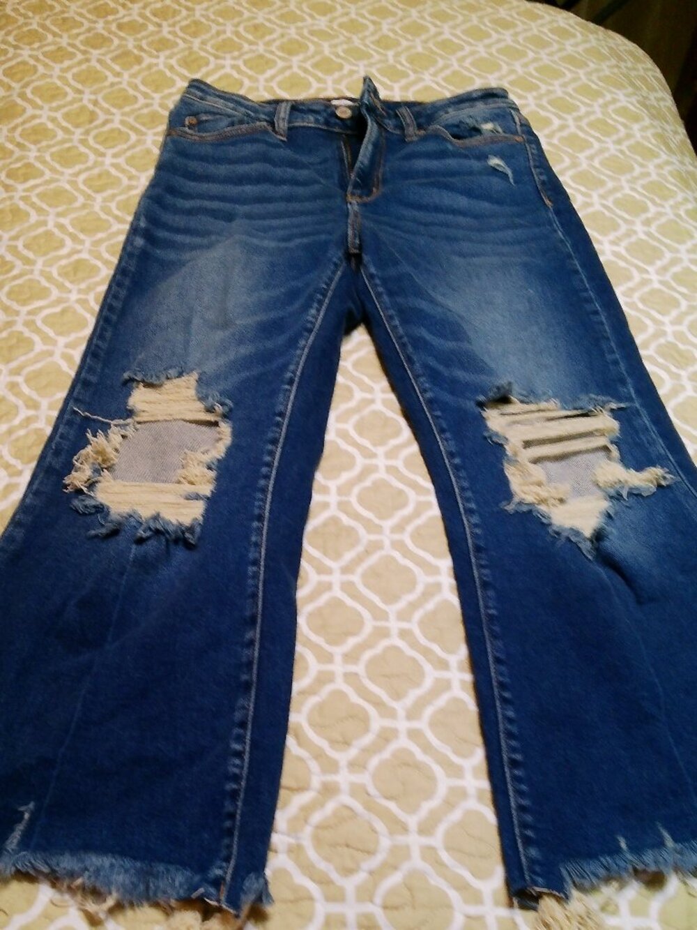 ZENANA JEANS SIZE 28 GOOD CONDITION